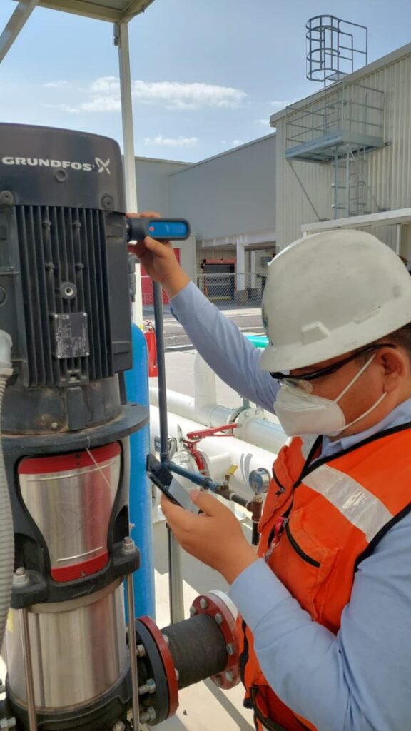 Ultrasonido Industrial: Detección Avanzada y Mantenimiento Predictivo